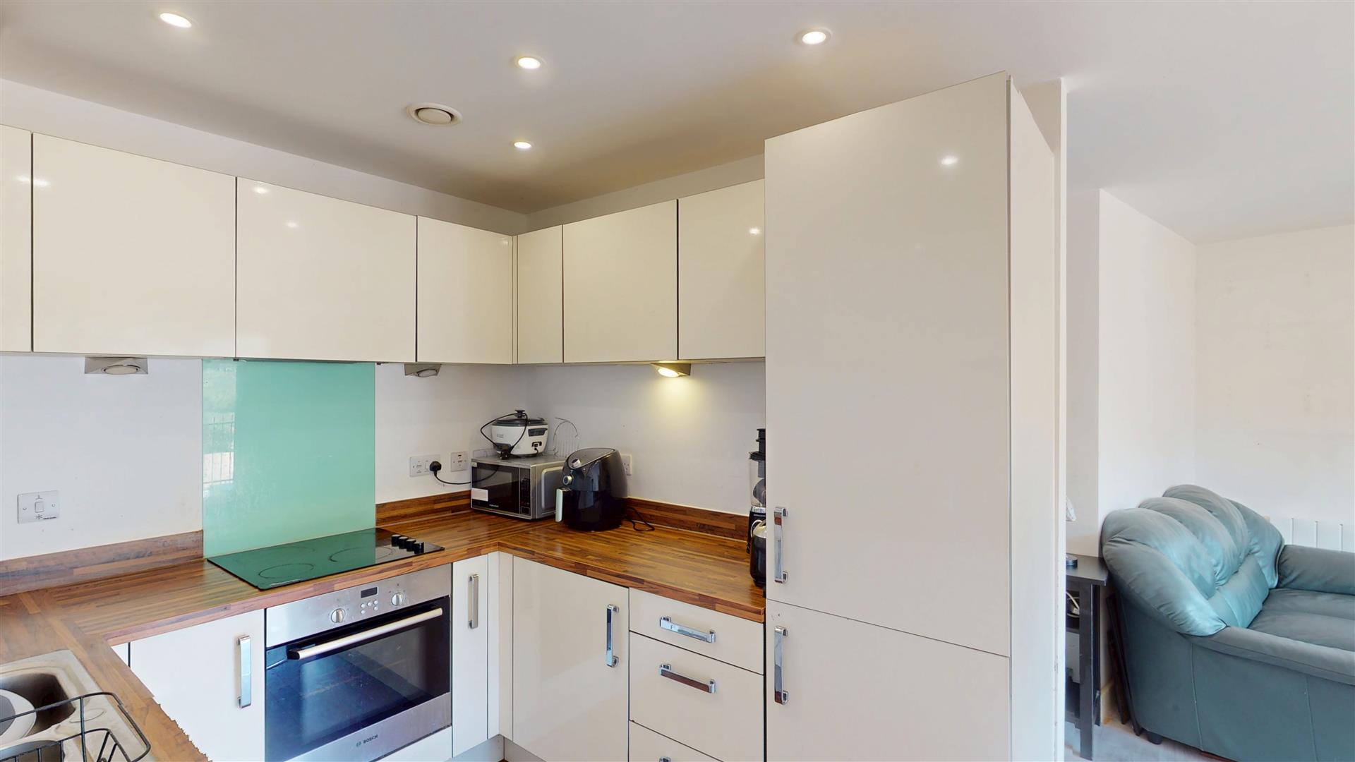 2 bed property in Ada Walk, Milton Keynes